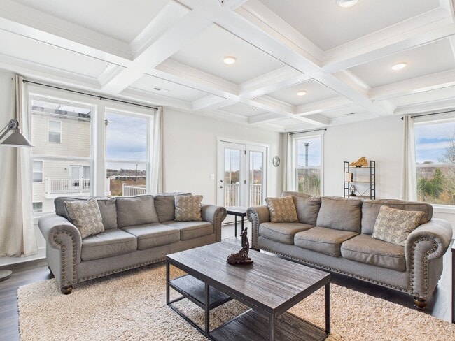 Building Photo - 6 Flatwater Row