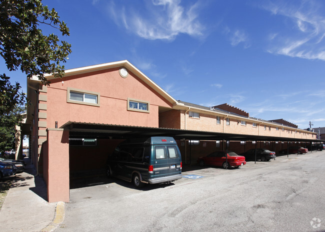 Building Photo - Royale Apartments