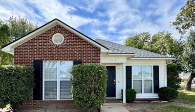 Building Photo - 115 Lauren Ln