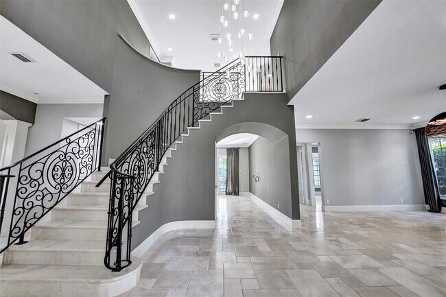 Building Photo - 1744 SE 9th St