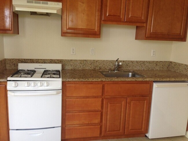 Building Photo - Studio in North East Santa Rosa