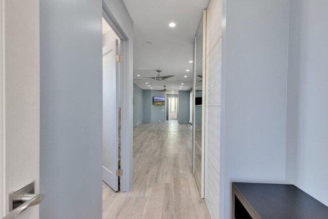 Building Photo - 73416 Irontree Dr