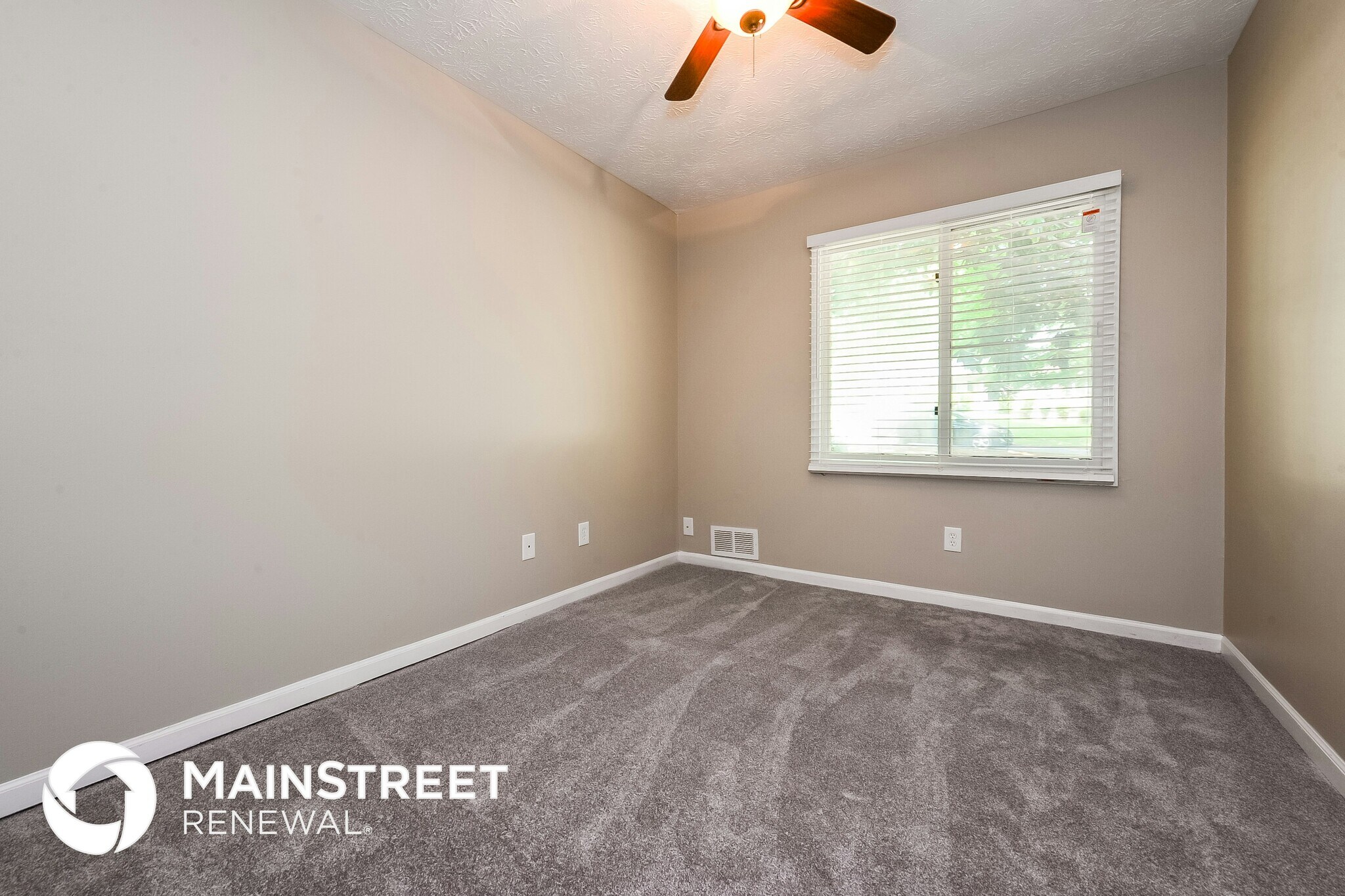 Building Photo - 3275 Creekwood Dr