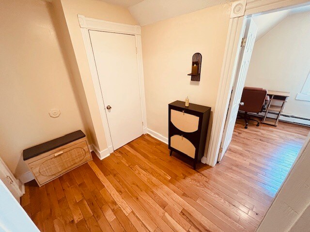 Building Photo - 117 Lloyd St