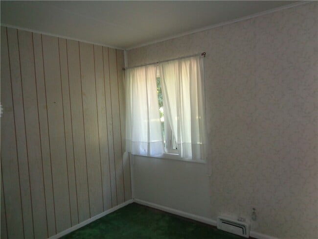 Building Photo - 209 Winding Way