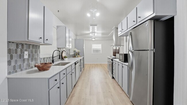 Building Photo - 5950 Ackard Ave