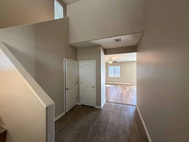 Building Photo - 37581 W Merced St