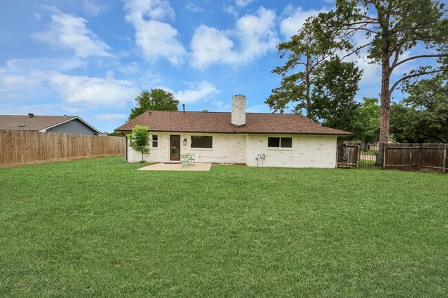 Building Photo - 7403 Shady Arbor Ln