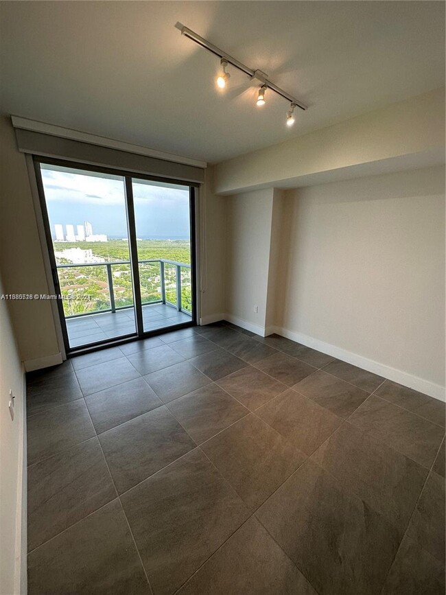 Building Photo - 16385 Biscayne Blvd