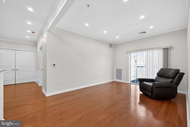 Building Photo - 1014 Creekside Dr