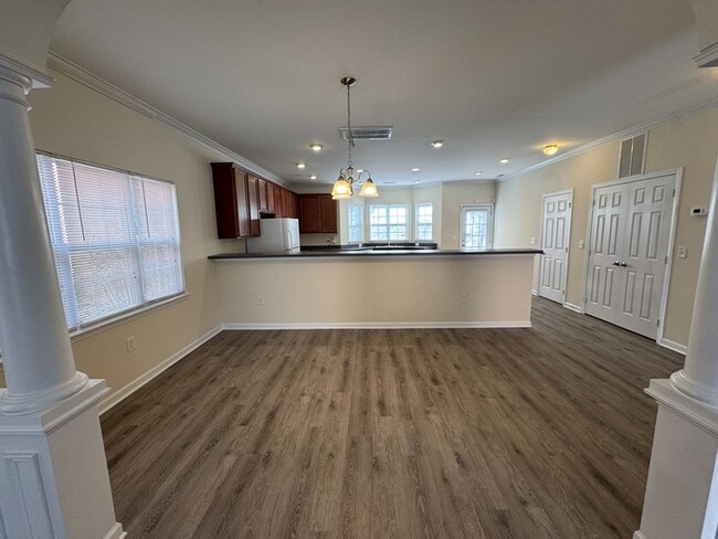 Building Photo - Beautiful 3 Bedroom in Cary Available NOW!