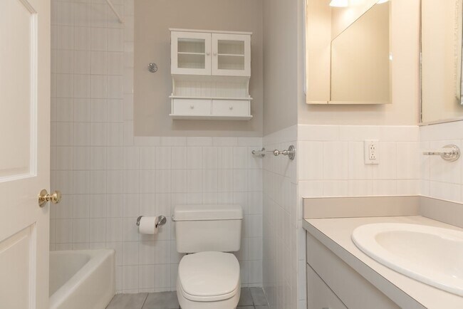 Building Photo - 40 Greenwich Park