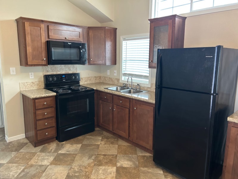 Building Photo - 2211 Ashberry Ave