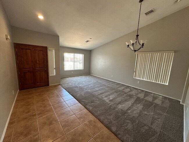Building Photo - 4792 28th Ln