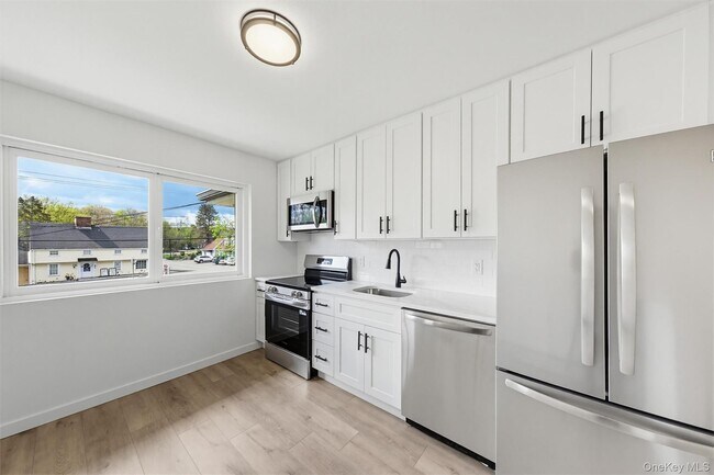 Building Photo - 810 Blooming Grove Turnpike