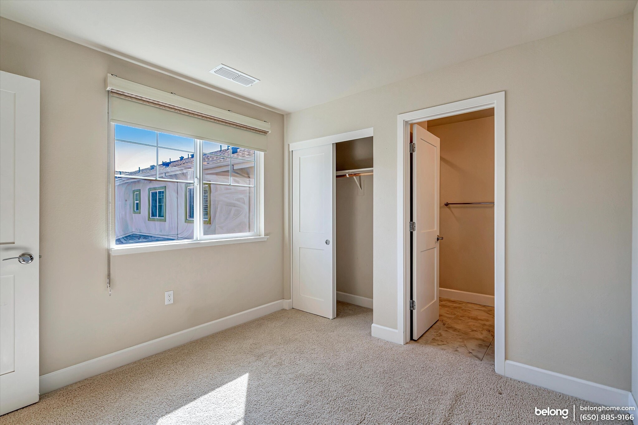 Building Photo - 389 Basswood Common