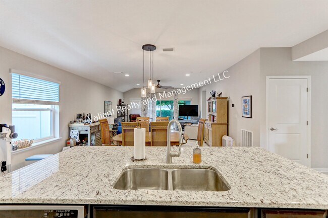 Building Photo - 14825 Rain Lily St