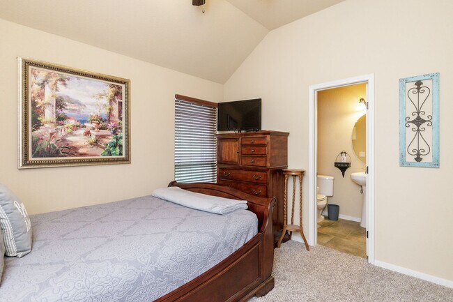 Building Photo - 7921 Pavo Real St