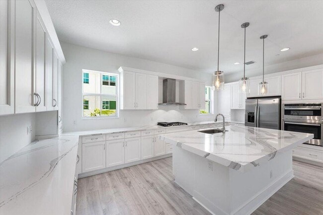 Building Photo - 12546 Gross Pointe Dr