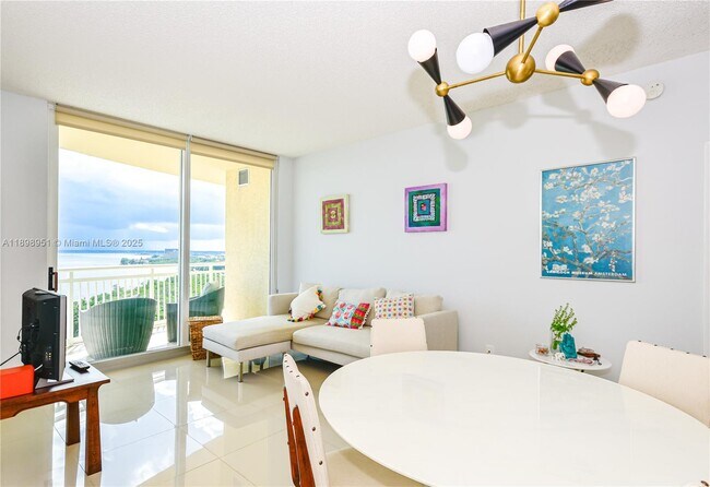 Building Photo - 2475 Brickell Ave