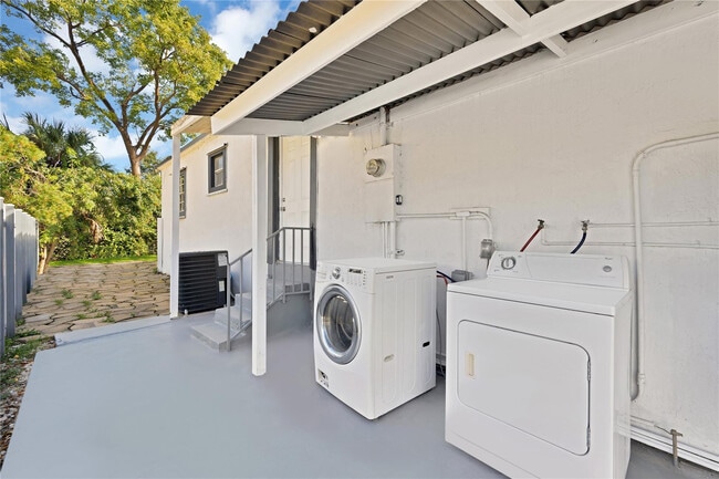 Building Photo - 1797 St