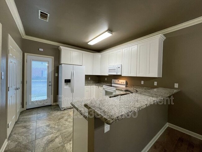 Primary Photo - 31855 LA-16