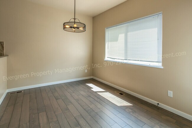 Building Photo - 6106-6106 W 8th St