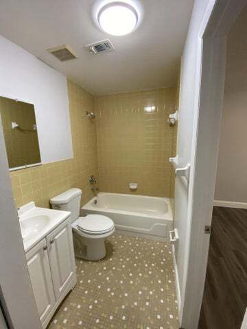 Building Photo - 417 Saul Rd SW