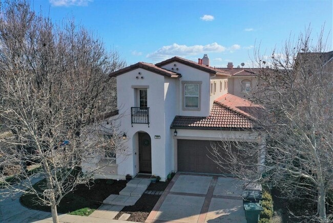 Building Photo - 356 S Paraiso Way