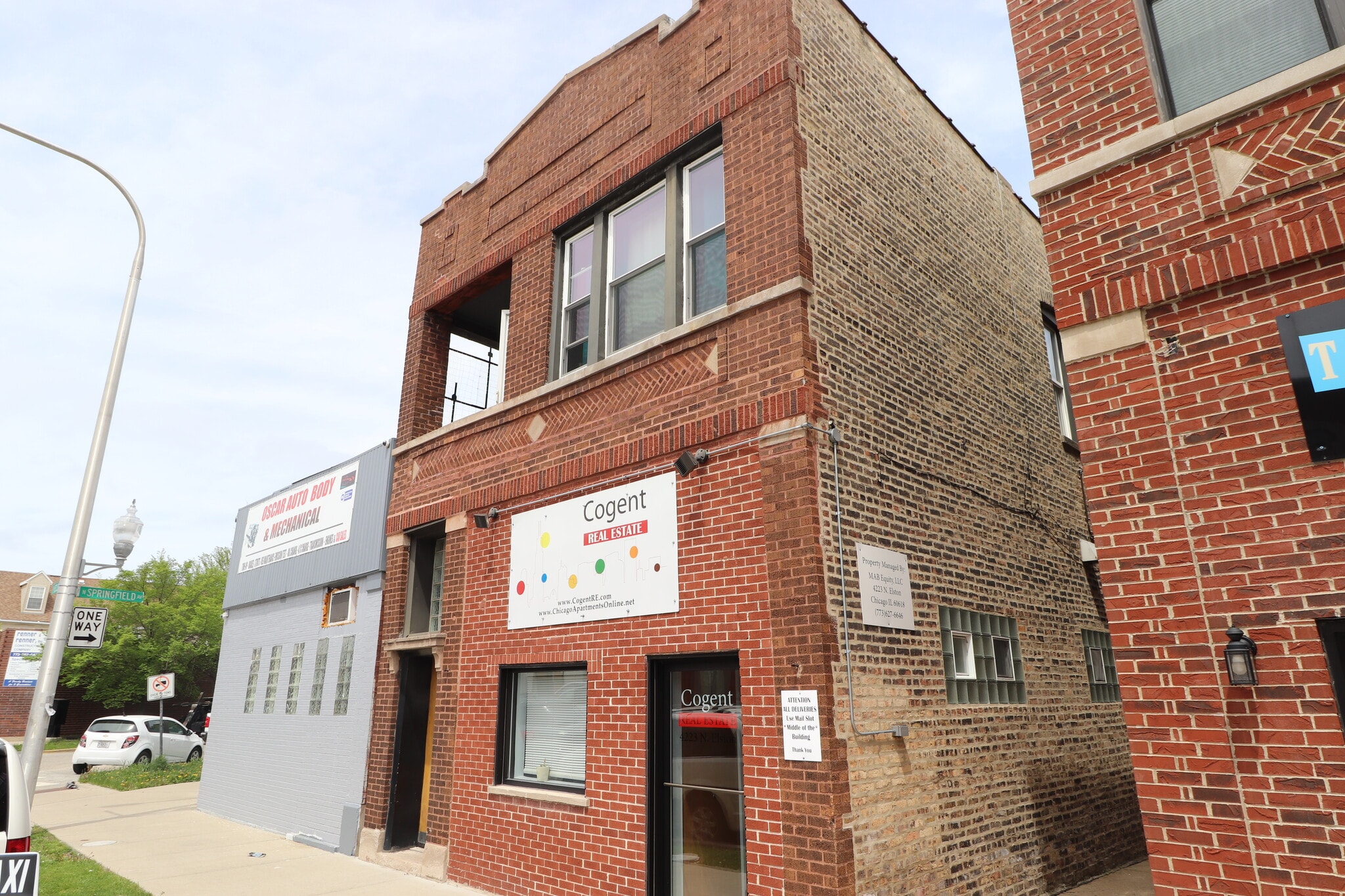 Building Photo - 4223 N Elston Ave