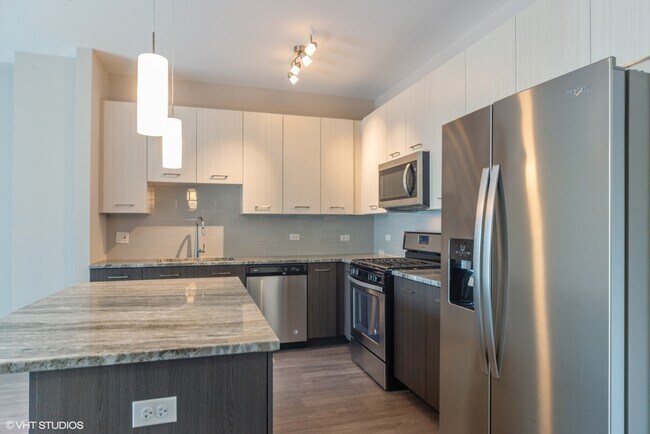 Building Photo - 18w070 Royce Blvd