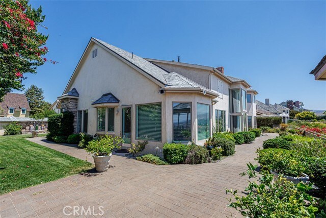 Building Photo - 9772 Crestview Cir