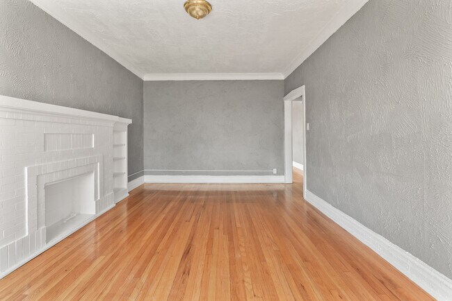 Building Photo - 340 S Homan Ave