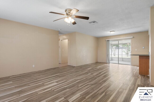 Building Photo - 1706 Western Rd