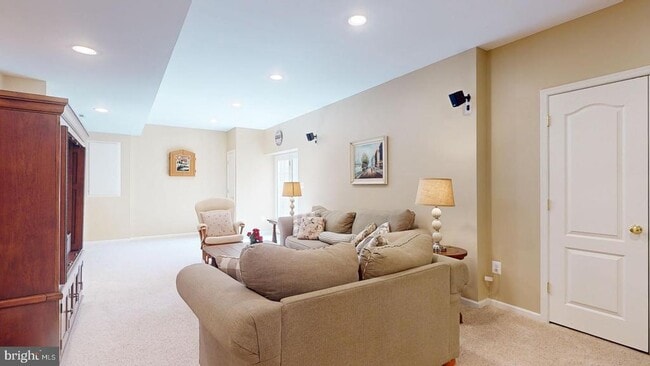 Building Photo - 43911 Camellia St