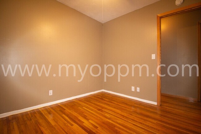 Building Photo - Great 3-Bedroom House on Westwood Lane