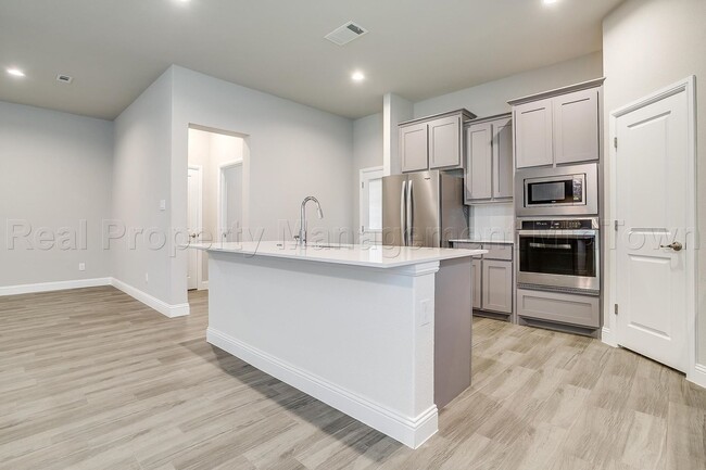 Building Photo - CHARMING, 2022 NEWLY BUILT BEAUTIFUL 4 BD,...