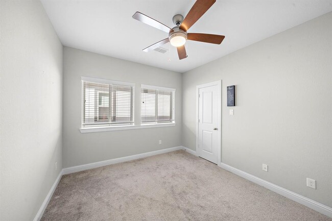 Building Photo - 1405 Arkley Way