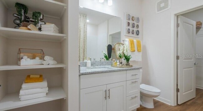 Building Photo - 18772 Grand Live Oak Blvd