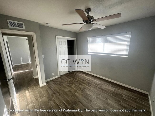 Building Photo - 6645 West Myrtle Ave