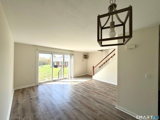 Building Photo - 47 Old Farms Ln