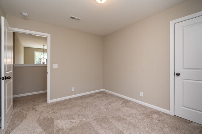 Building Photo - 1325 Shockey Dr