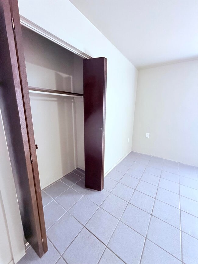 Building Photo - 502 El Monte Loop