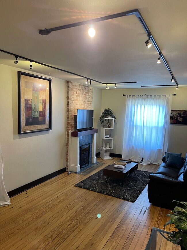 Building Photo - 308 Inca St
