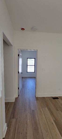 Building Photo - 2133 N Talbott St