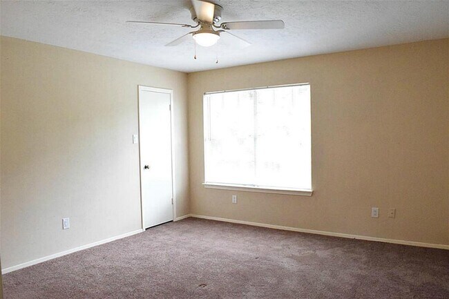 Building Photo - 4406 Owens Creek Ln