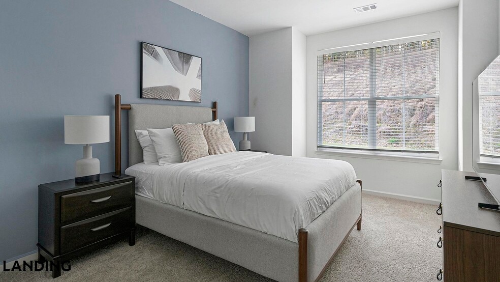 Building Photo - 2800 Milan Ct