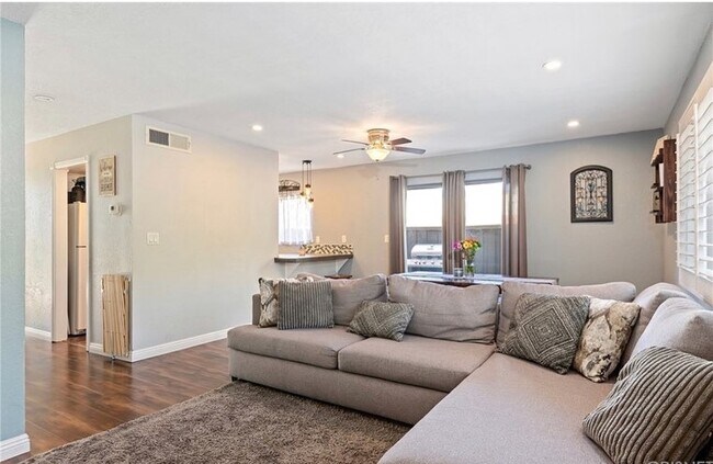 Building Photo - 11311 Tampa Ave