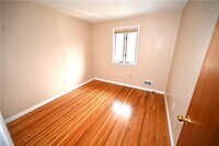 Building Photo - 1093 Washington St