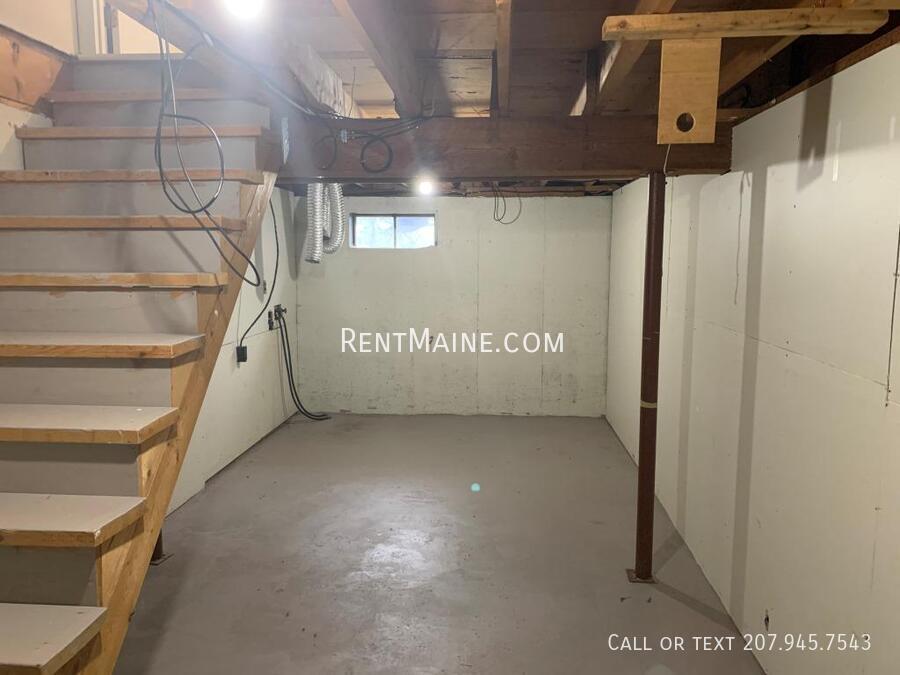 Building Photo - 35 Yale St